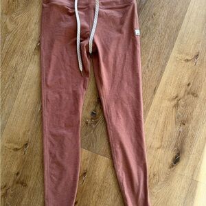Vuori women’s Dusty Rose Leggings